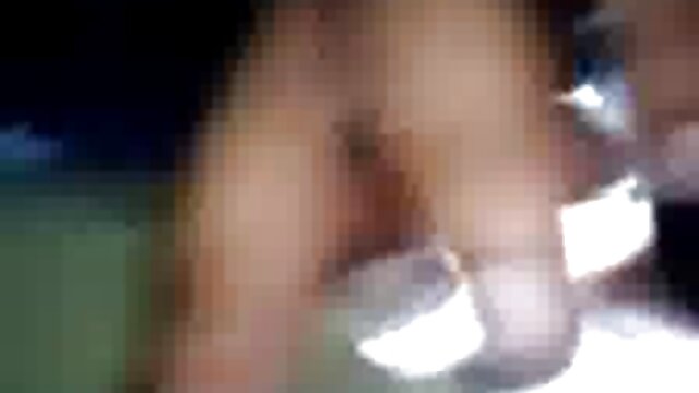 ಹೈ ಡೆಫಿನಿಷನ್ :  ಓಲ್ಡ್ ಬಿಷಪ್ ಫಿಂಗರ್ಸ್ ಬಾಯ್ ಅಸ್ಸೋಲ್ಗಳನ್ನು ಹಿಂದಿಯಲ್ಲಿ ಮಾದಕ ಮಾದಕ ಚಿತ್ರ ಟ್ವಿಂಕ್ಸ್ ಮಾಡಿ ವಯಸ್ಕರ ವಿಡಿಯೋ 